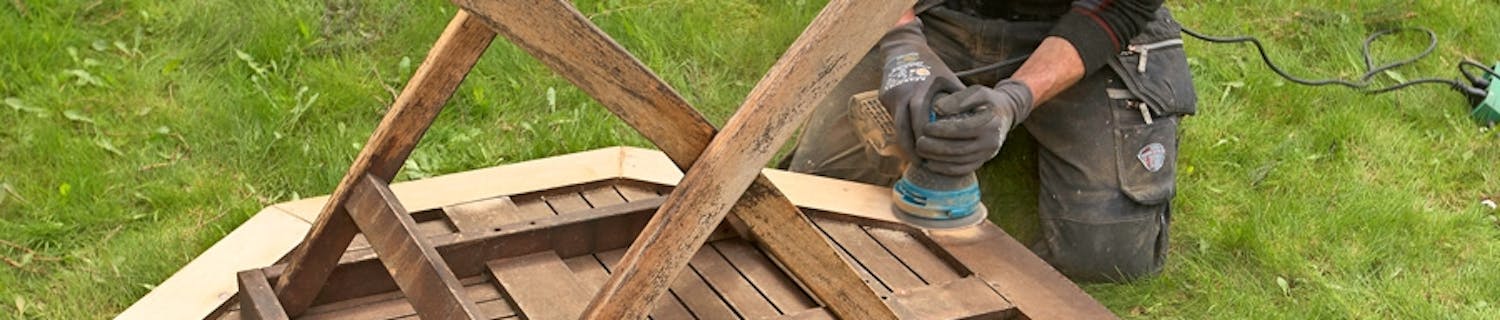 Hvordan får jeg mine havemøbler af træ pæne igen? Hvordan får jeg mine havemøbler af træ pæne igen?